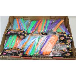 FLAT OF PLASTIC KNIVES