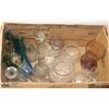 Image 1 : BOX OF ASSORTED VASES