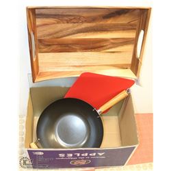 BOX WITH WOK, 2 CUTTING BOARDS (1 GLASS) AND NEW