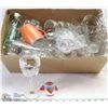 Image 1 : ESTATE BOX OF GLASSWARE INCLUDING WINE GLASSES