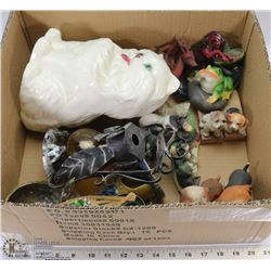 FLAT OF SMALL ANIMALS & LG KITTY