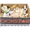 Image 1 : BOX OF ESTATE ANIMAL FIGURES