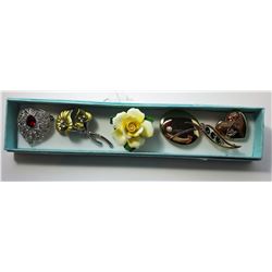 7 - LOT OF 6 VINTAGE BROOCHES