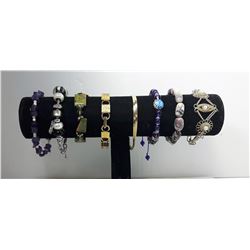 1 - LOT OF 8 BRACELETS