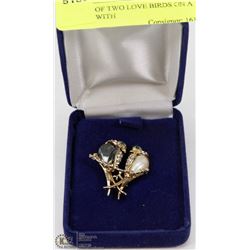 BROOCH OF TWO LOVE BIRDS ON A BRANCH WITH