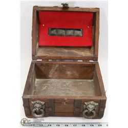 VINTAGE WOOD/METAL BOX / MINI TREASURE CHEST