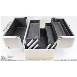 LARGE SILVER EXPANDING MAKE UP/JEWELRY CASE