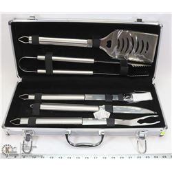 NEW 5PC BBQ SET IN CASE