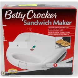 NEW BETTY CROCKER SANDWICH MAKER