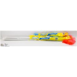LOT OF 4 EXTENDABLE STATIC DUSTERS