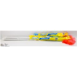 LOT OF 4 EXTENDABLE STATIC DUSTERS