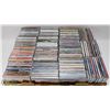 Image 1 : LARGE FLAT OF ASSORTED CDS