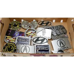 FLAT OF ASSORTED BELT BUCKLES