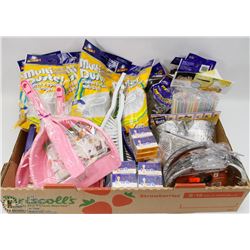 FLAT OF ASSORTED KITCHEN ITEMS INCLUDING STRAWS,
