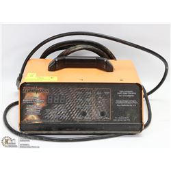 MOTORMASTER ELIMINATOR BATTERY CHARGER