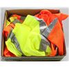 Image 1 : FLAT OF 8 SAFETY VESTS