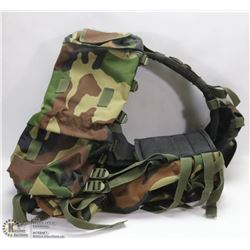 CAMOUFLAGE LOAD BEARING TACTICAL VEST