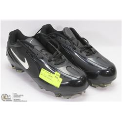 SIZE 11 NIKE SOCCER CLEATS
