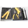Image 1 : SMALL TOOL KIT INCL PLIERS, SCREW DRIVER, FLASH