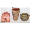 Image 1 : 3 POTTERY ORNAMENTS AND PLANTERS