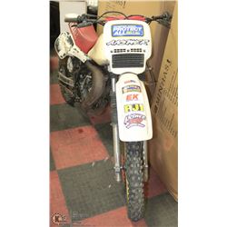 RUNNING 1980'S YAMAHA 2 STROKE DIRTBIKE