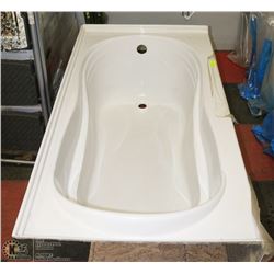 CRANE WHITE ACRYLIC DEEP SOAK  BATHTUB
