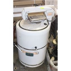 GENERAL VINTAGE WASHING MACHINE SOLD WITH LINED