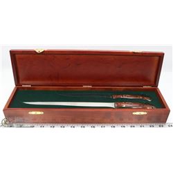 DUCKS UNLIMITED KNIFE SET IN WOODEN BOX