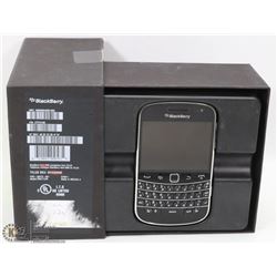 UNLOCKED BLACKBERRY 9900 CELL PHONE WITH