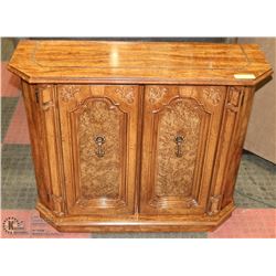 2 DOOR WOOD HALL/ENTRANCE WAY CABINET 36X12X29