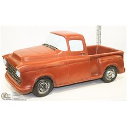 OLD PICKUP TRUCK LAWN ORNAMENT / PLANTER