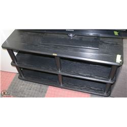 3 TIER BLACK WOOD QUEST ENTERTAINMENT STAND