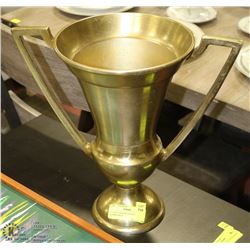 13" TALL CHALEST STYLE VASE / CENTRE PIECE