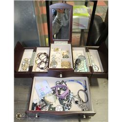 ESTATE ROSEWOOD FOOTED JEWELLERY BOX