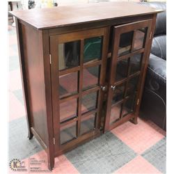 3 SHELF DISPLAY CABINET WITH GLASS DOORS 39X41X17