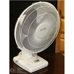 WHITE TABLE FAN
