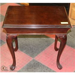 DARK WOOD END TABLE.