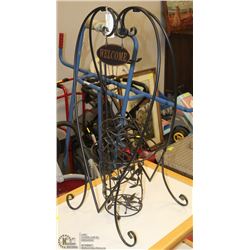 2 METAL PLANT HOLDERS