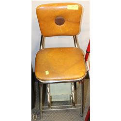 VINTAGE KITCHEN STEP STOOL / CHAIR