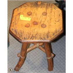 WOOD STOOL