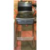 Image 1 : SET OF 4 STACKABLE INDOOR/OUTDOOR BAR