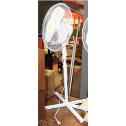 WHITE UPRIGHT FAN