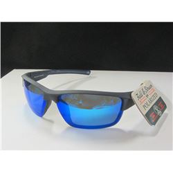 New Field & Stream Polarized Sunglasses / 39.99 tags