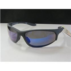 New Field & Stream Polarized Sunglasses / 39.99 tags