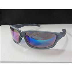 New Foster Grant Sunglasses / Polarized