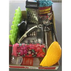 Flat of Kitchen items / set of 4 spreaders / peelers / cheeze grater and more