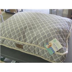 New Pet Bed 36 x 27  /