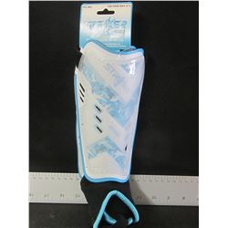 New Striker Euro Soccer Shin Guards / Pee-Wee 3-5