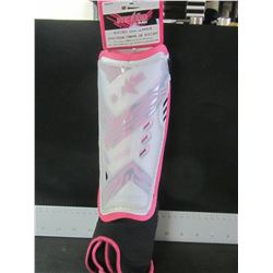 New Striker Euro Soccer Shin Guards / Senior 12 +