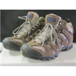 Women's Red Head size 7 Hiking Shoes